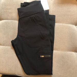 Black headlands cargo pants from Athleta